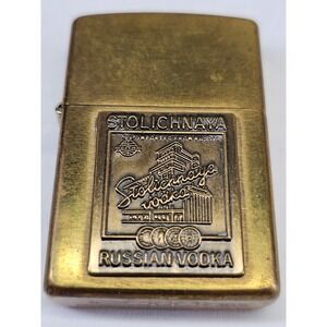 Zippo Stolichnaya Russian Vodka Lighter Unisex OS Brass Good 1998 Vintage‎ B XIV
